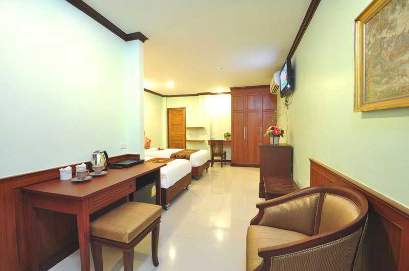 Sky Suites Bangkok Exterior photo